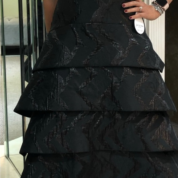 Never been worn, formal Hilow black gown - Picture 3 of 5